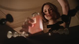On_the_trail_of_COCO_MADEMOISELLE.mp4 at 4.22s