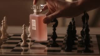 On_the_trail_of_COCO_MADEMOISELLE.mp4 at 7.24s